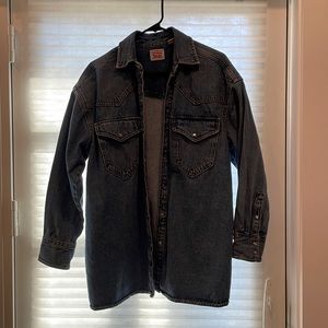 Levi Strauss cowgirl moment